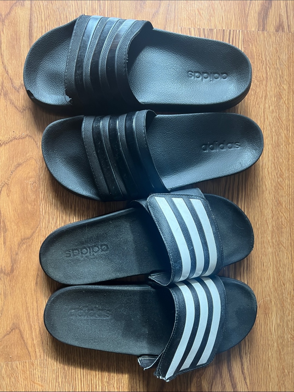 adidas Men’s size 10 Shower Slide Blk / Blk Comfort Slide Blk / White Stripes